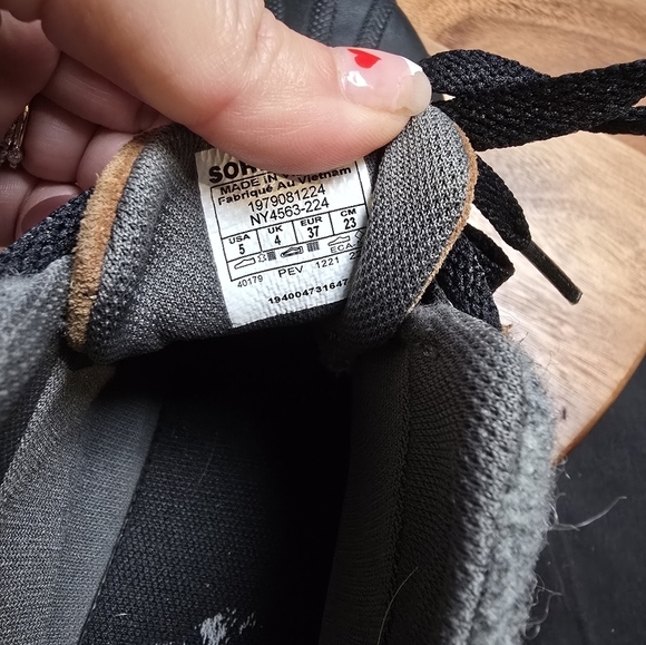 Sorel Women's Out N About IV Water Proof Boots Size 5. - Picture 6 of 7